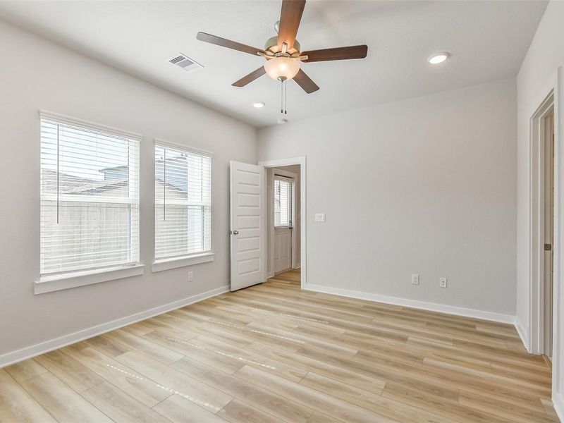 Spacious, unfurnished interior of a new home in Lakes at Black Oak, Magnolia (Image 23). Spacious, unfurnished interior of a new home in Lakes at Black Oak, Magnolia (Image 23).