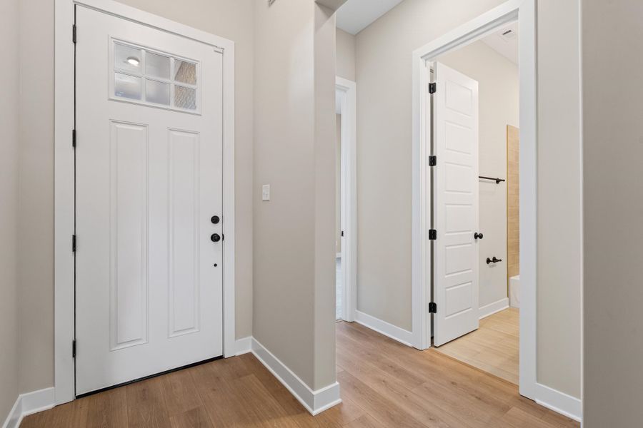 Spacious, unfurnished interior of a new home in Lockwood, Collierville (Image 15).