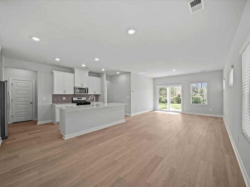 Image 20 of a home in Cedar Shoals – Heritage Collection.