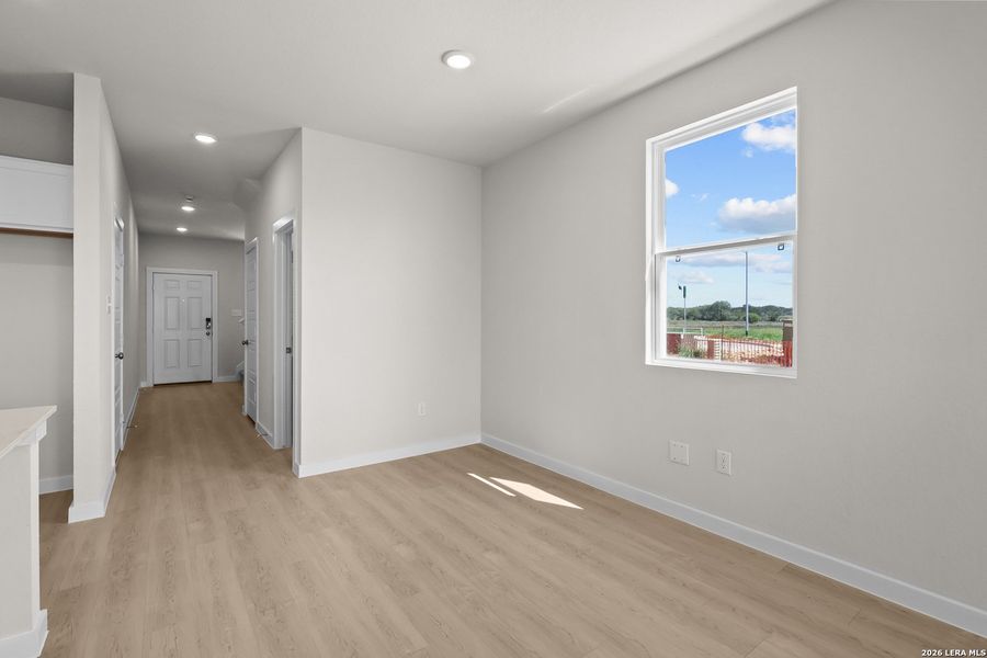 Spacious, unfurnished interior of a new home in Summerlin, San Antonio (Image 33).