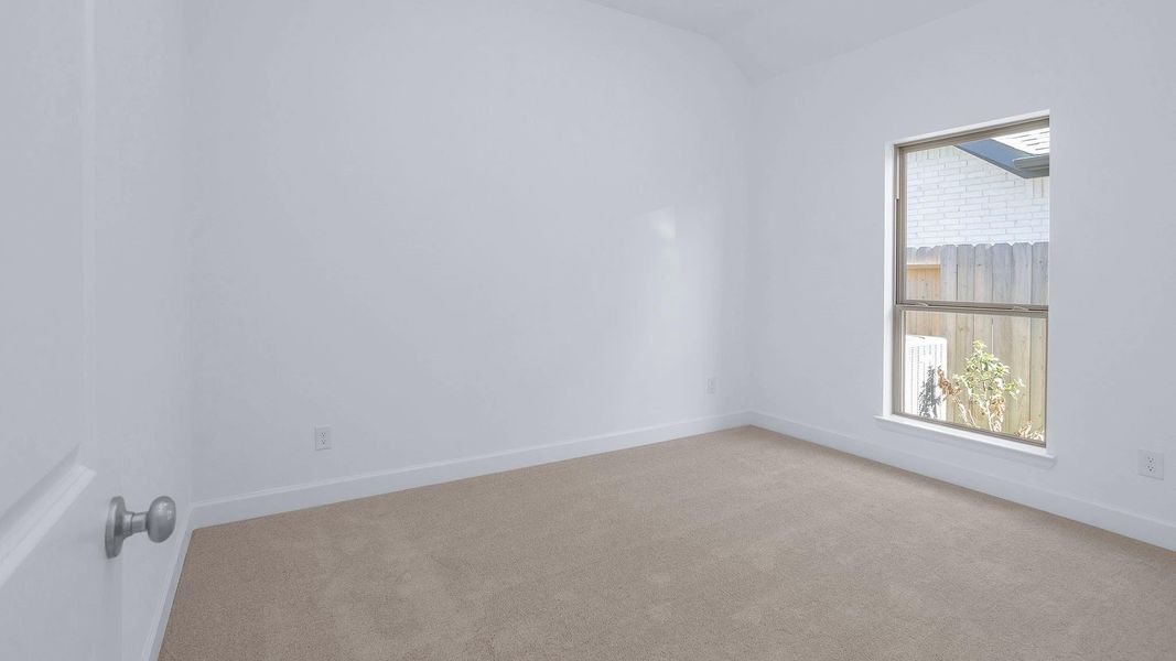 Spacious, unfurnished interior of a new home in Riceland 50', Mont Belvieu (Image 10).