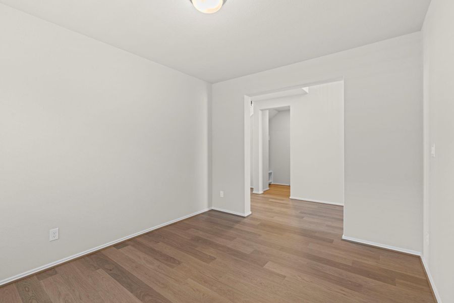 Spacious, unfurnished interior of a new home in Candela, Richmond (Image 33).