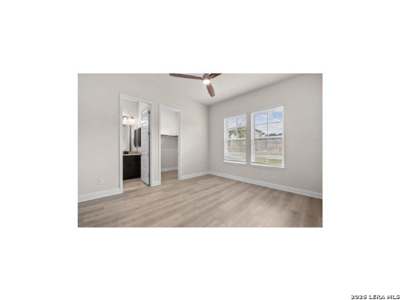 Spacious, unfurnished interior of a new home in Cibolo Crossing, Universal City (Image 10). Spacious, unfurnished interior of a new home in Cibolo Crossing, Universal City (Image 10).