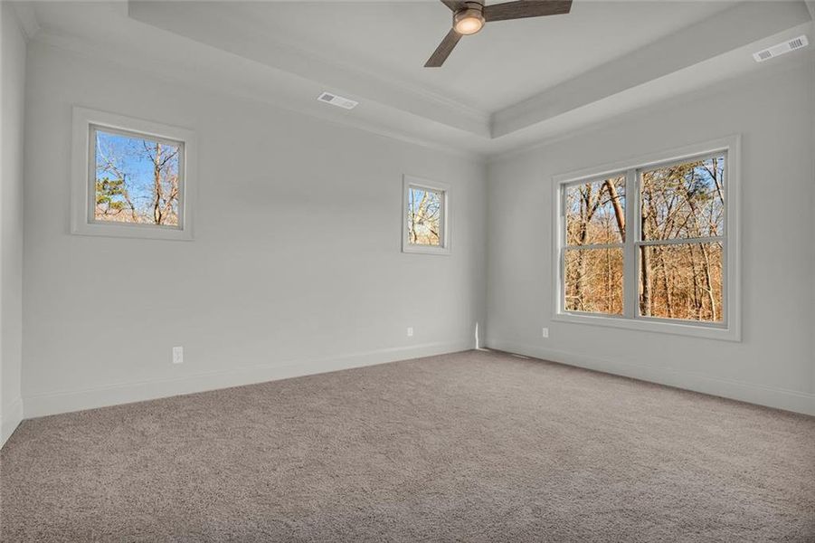 Spacious, unfurnished interior of a new home in , Gainesville (Image 24).