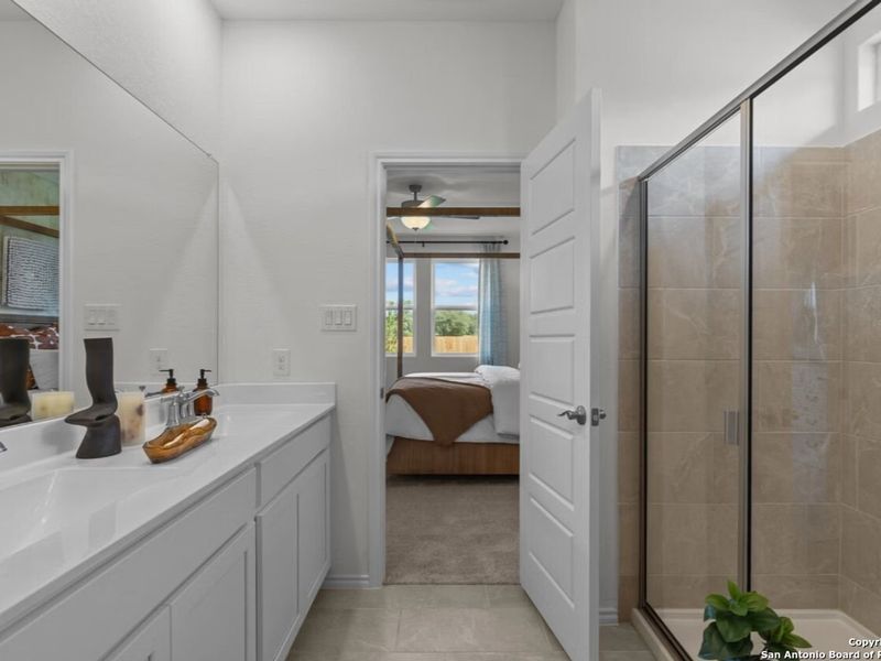 Furnished interior view inside a new home in Hickory Ridge, San Antonio (Image 16). Furnished interior view inside a new home in Hickory Ridge, San Antonio (Image 16).