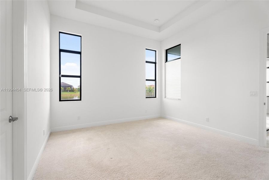 Spacious, unfurnished interior of a new home in , Port St. Lucie (Image 24).