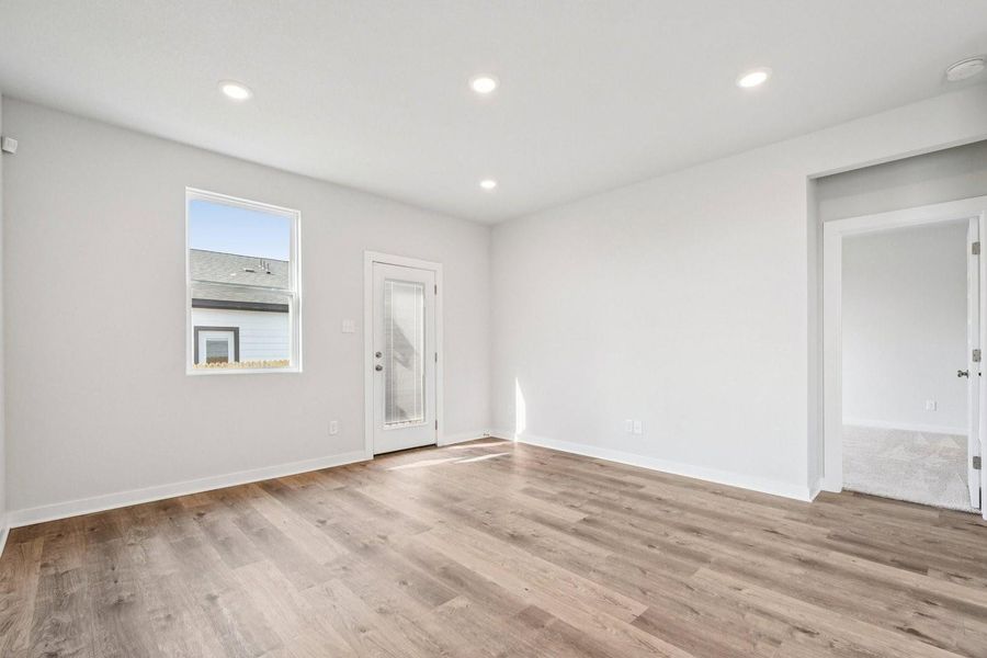 Spacious, unfurnished interior of a new home in Eastwood at Sonterra, Jarrell (Image 15).