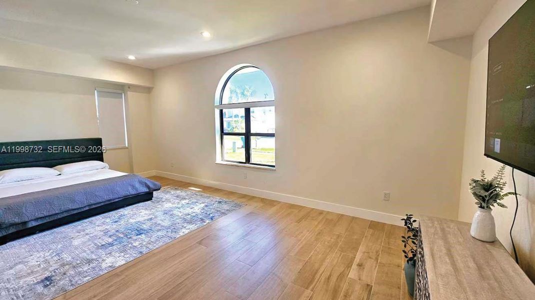 Image 15 of a home in .