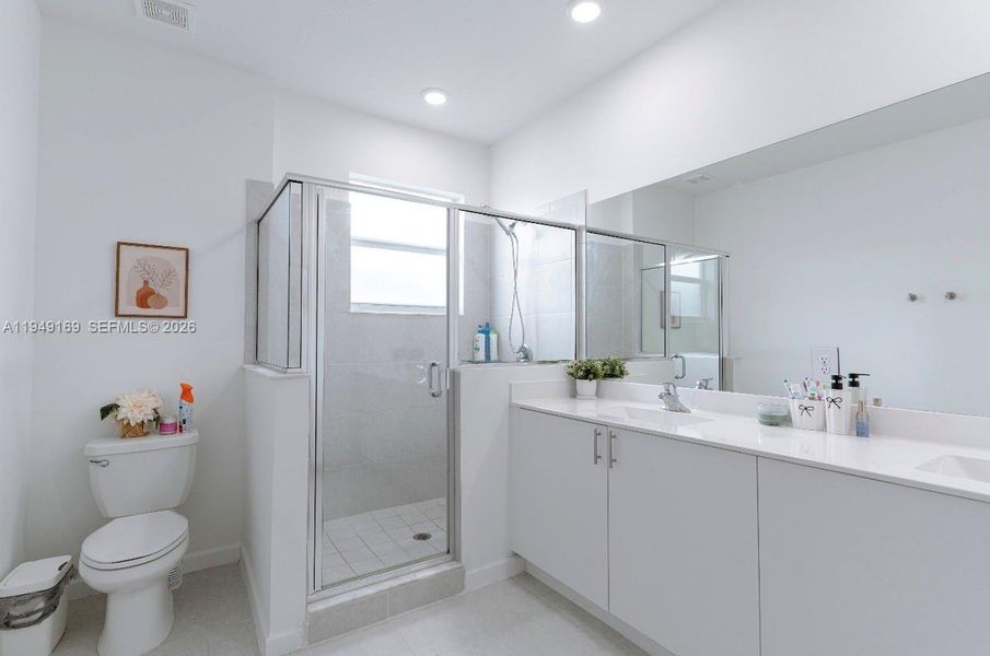 Furnished interior view inside a new home in , Homestead (Image 8).