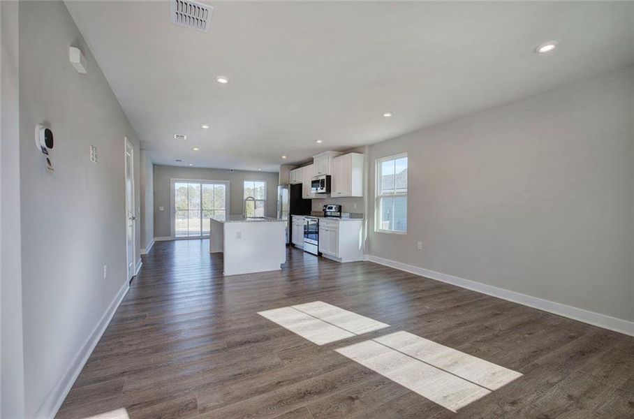 Spacious, unfurnished interior of a new home in Serenity 55+, Dallas (Image 14).