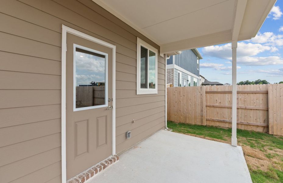 Exterior details and patio area of a home in Patterson Ranch, Georgetown (Image 26).