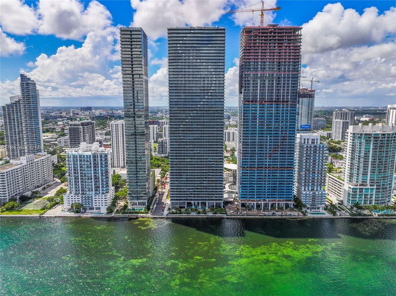 Condo located in Miami, FL showcasing its design and architecture (Image 3).