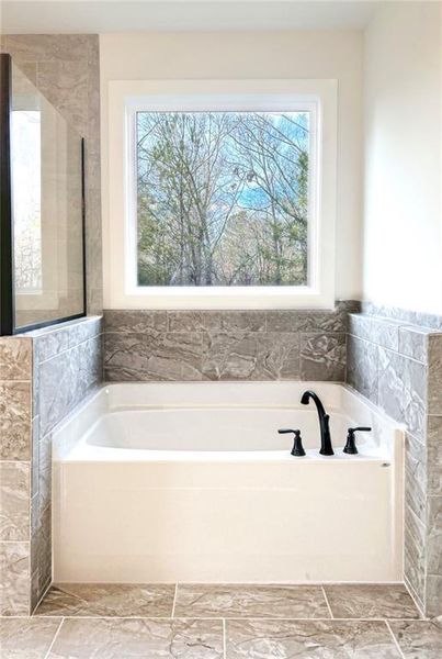 Close-up of interior finishes inside a home in , Waleska (Image 9).