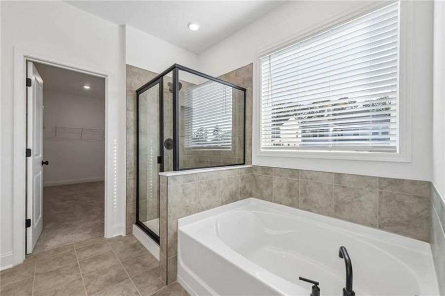 Furnished interior view inside a new home in Auburn Glen, Dacula (Image 7).