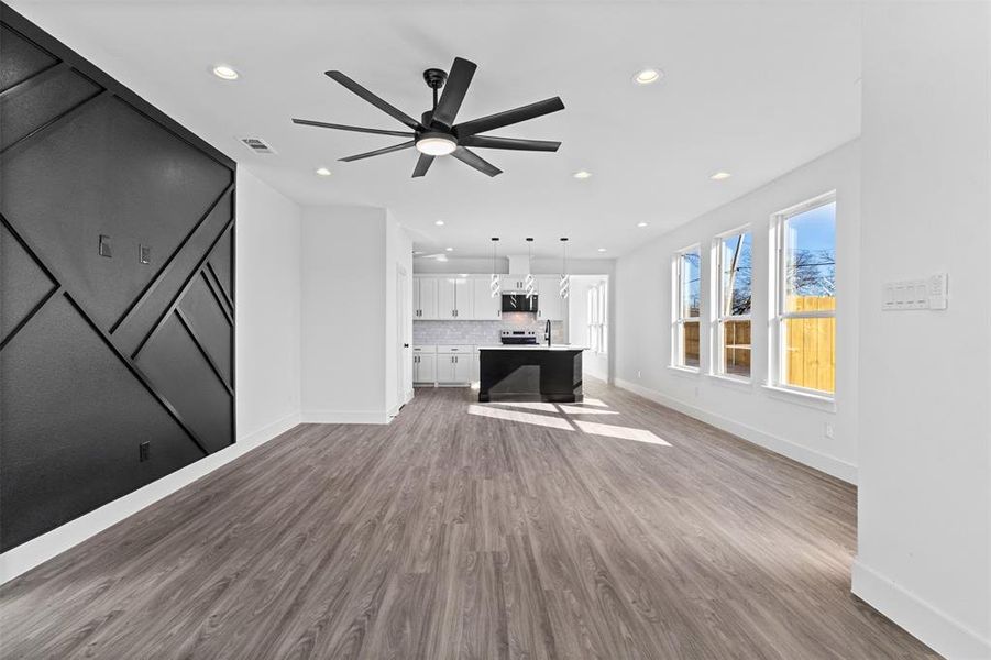 Spacious, unfurnished interior of a new home in , Greenville (Image 21).