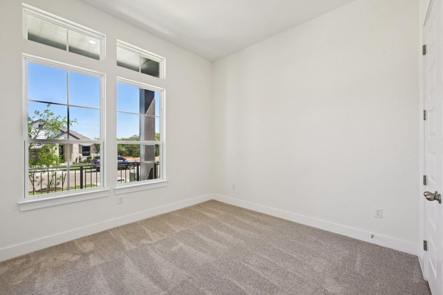 Spacious, unfurnished interior of a new home in Persimmon, Buda (Image 25). Spacious, unfurnished interior of a new home in Persimmon, Buda (Image 25).
