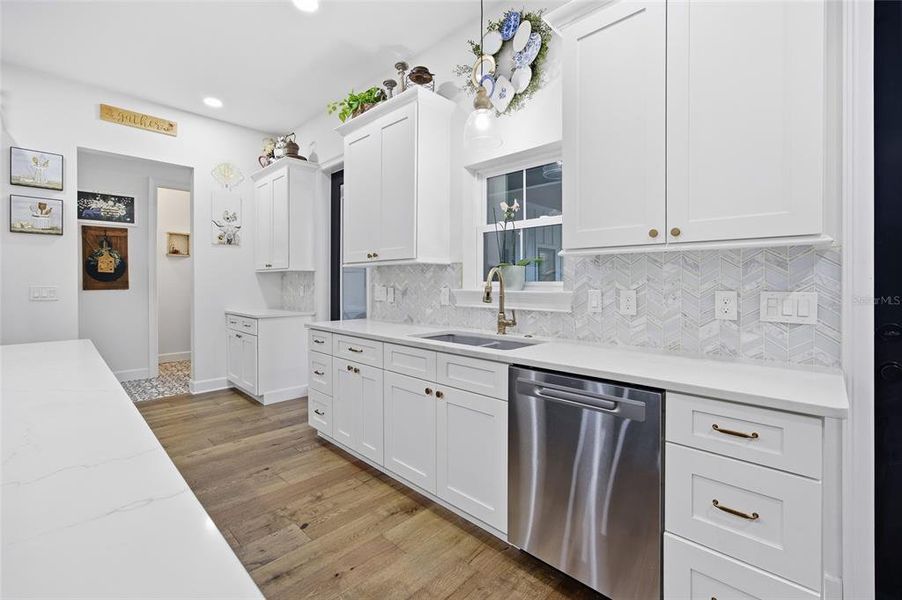 Furnished interior view inside a new home in , Belleview (Image 41). Furnished interior view inside a new home in , Belleview (Image 41).