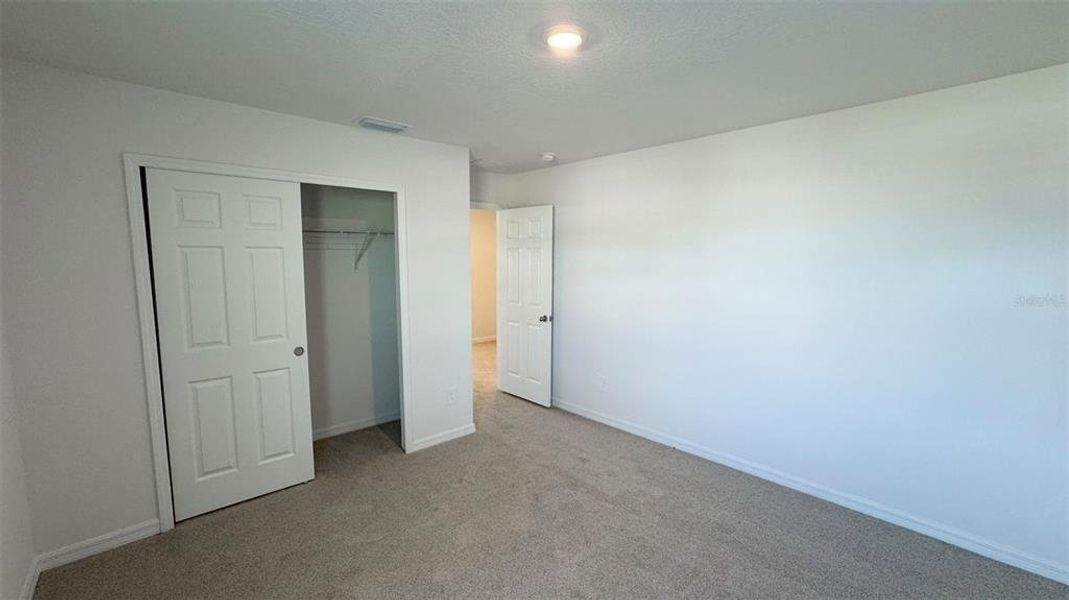 Spacious, unfurnished interior of a new home in , St. Cloud (Image 14).
