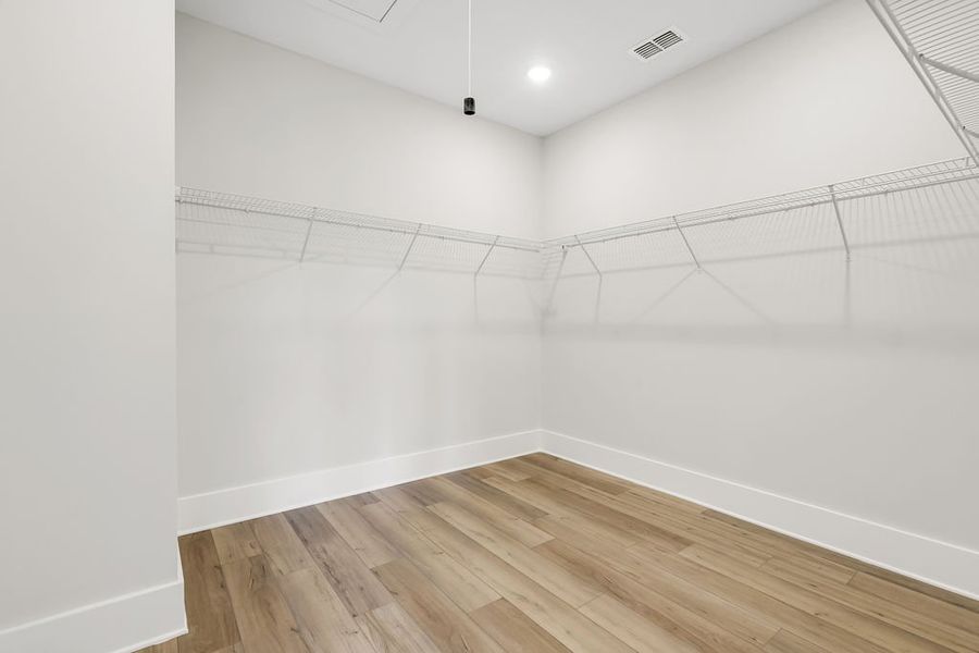 Spacious, unfurnished interior of a new home in Echo Park, Suwanee (Image 28). Spacious, unfurnished interior of a new home in Echo Park, Suwanee (Image 28).
