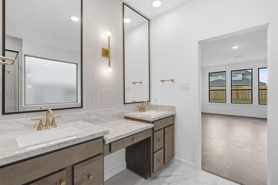 10923 Spring Wind Drive Missouri City, TX New Home Image 21