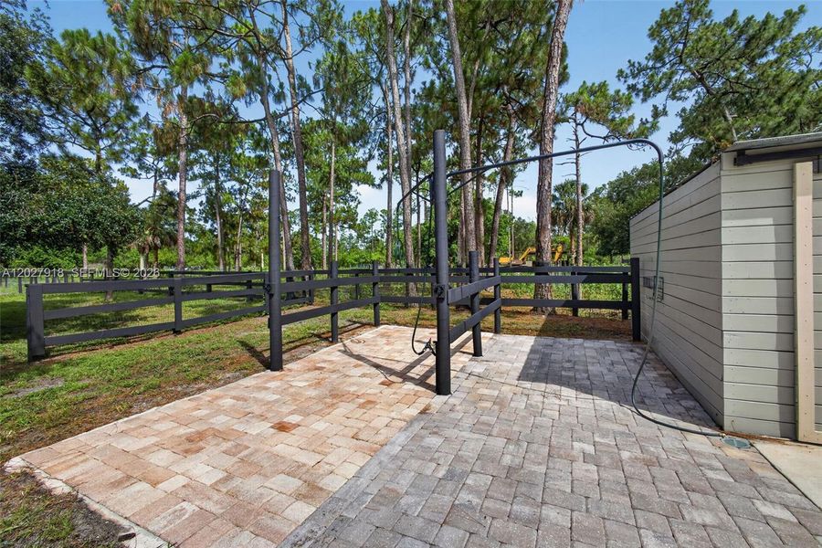Exterior details and patio area of a home in , Palm Beach Gardens (Image 50).