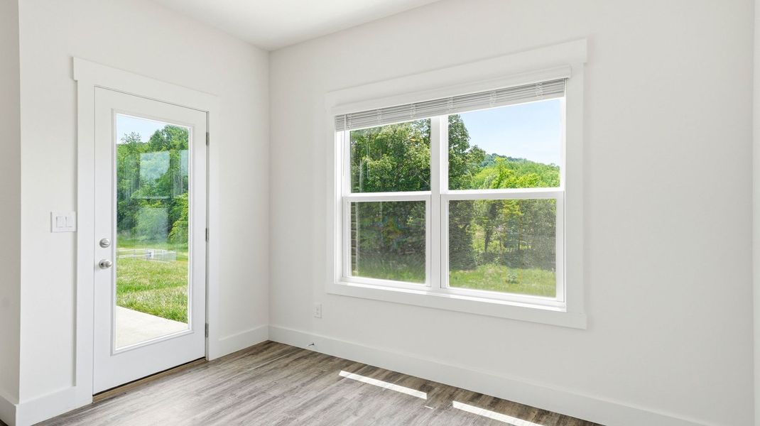 Spacious, unfurnished interior of a new home in Fieldcrest Acres, Blountville (Image 35).