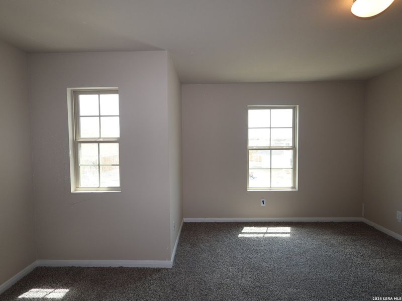 Spacious, unfurnished interior of a new home in Agave, San Antonio (Image 19).