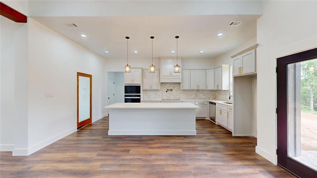 Furnished interior view inside a new home in , Cleburne (Image 11).