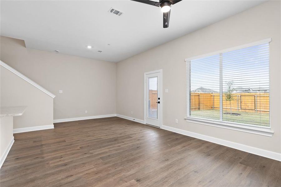 Spacious, unfurnished interior of a new home in Yarbrough Farms, Pilot Point (Image 6). Spacious, unfurnished interior of a new home in Yarbrough Farms, Pilot Point (Image 6).