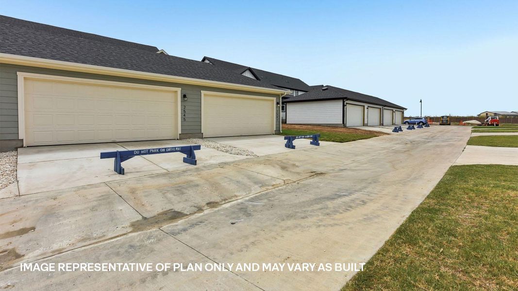 Exterior details and patio area of a home in Avery Centre, Round Rock (Image 24).