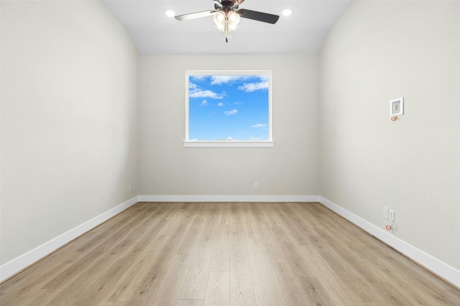 Spacious, unfurnished interior of a new home in Leander Estates, Leander (Image 19).