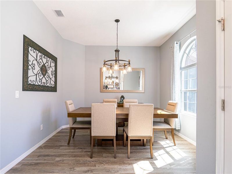 Furnished interior view inside a new home in , Dunnellon (Image 10).