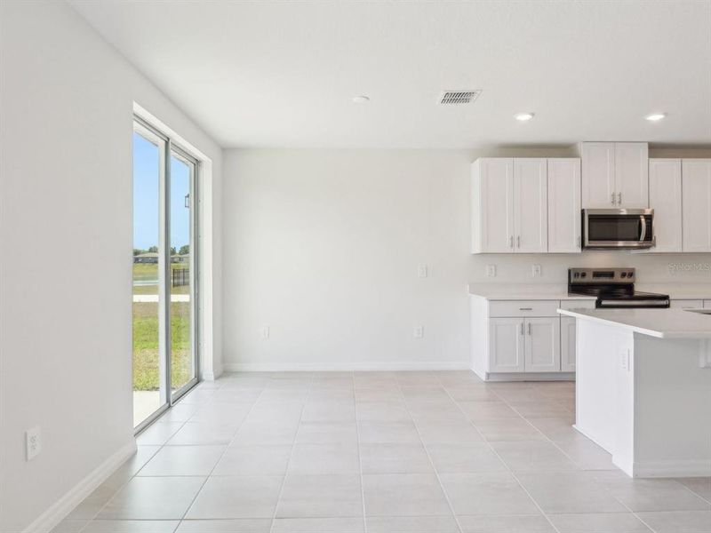 Spacious, unfurnished interior of a new home in The Reserve at Van Oaks, Auburndale (Image 14).