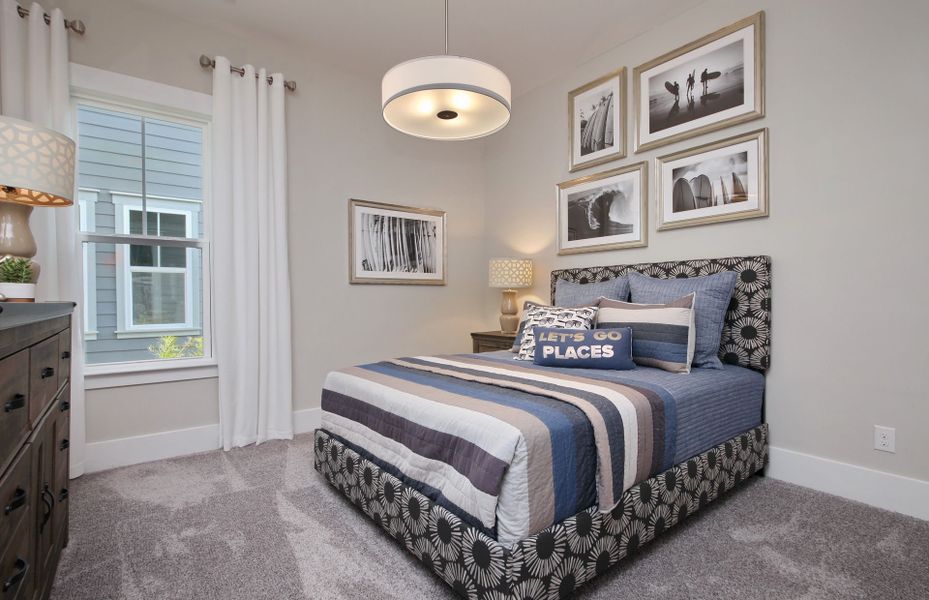 Representative furnished interior of a home built from the Sweetgrass by Pulte Homes in Long Savanna, Charleston (Image 12).