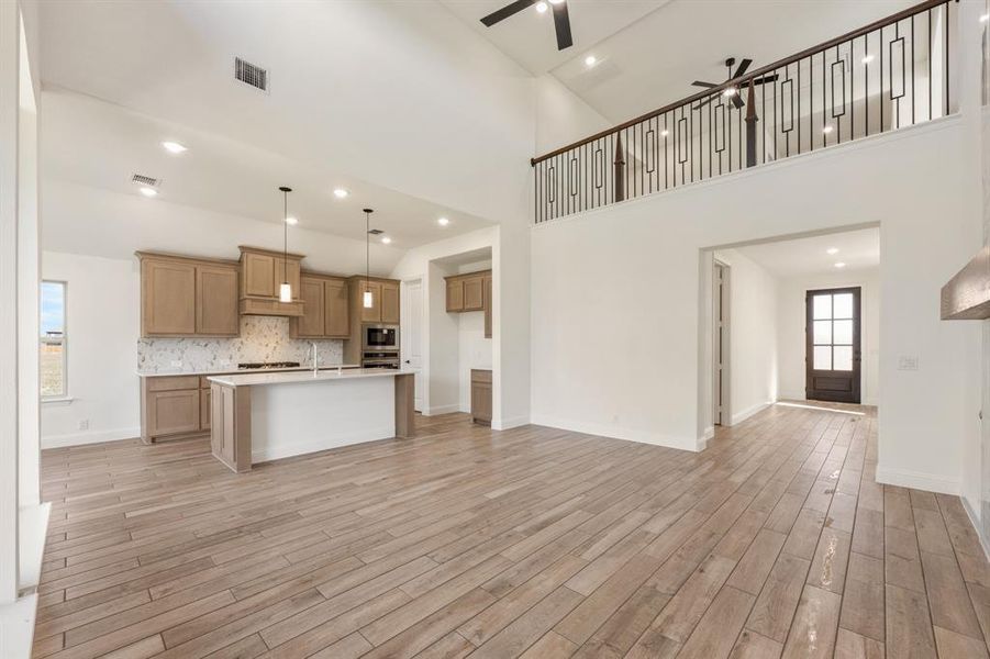 Spacious, unfurnished interior of a new home in Bear Creek Classic 50, Lavon (Image 24).