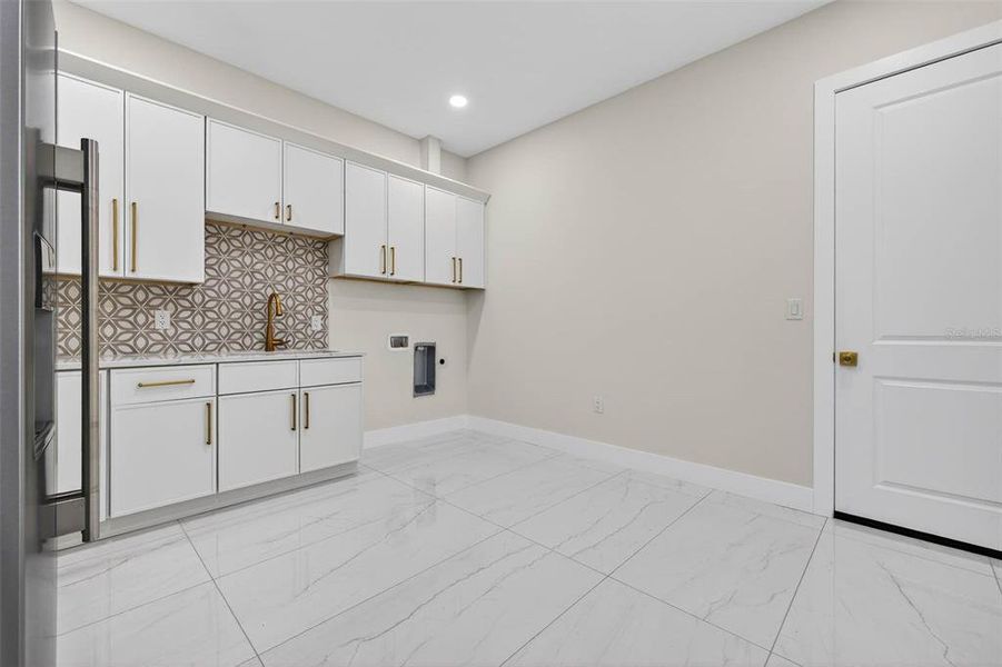 Furnished interior view inside a new home in , Largo (Image 44). Furnished interior view inside a new home in , Largo (Image 44).