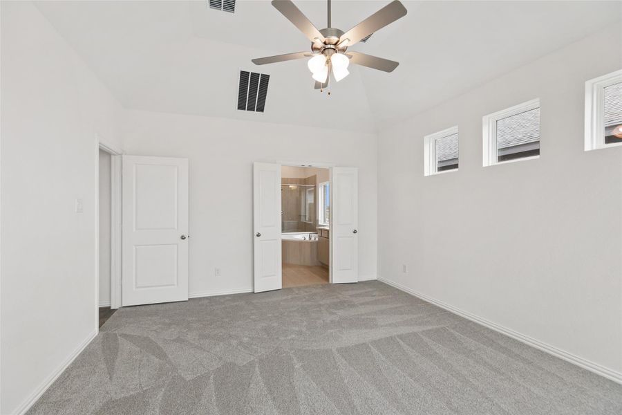 Spacious, unfurnished interior of a new home in Aldeana, Bonney (Image 23).