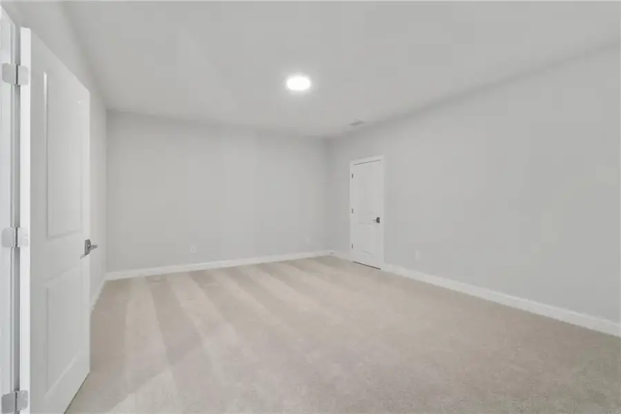 Spacious, unfurnished interior of a new home in Promenade at Sawnee Village, Cumming (Image 20).