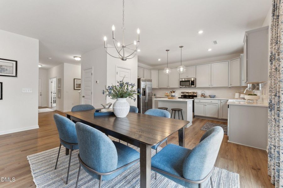 5-HHHunt Homes King Entrance, Dining and