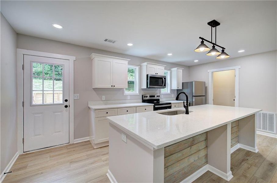 Furnished interior view inside a new home in , Cartersville (Image 8).