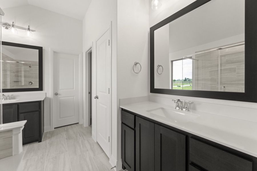 Furnished interior view inside a new home in Keeneland, Aubrey (Image 10).