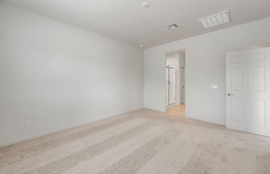 Spacious, unfurnished interior of a new home in Hayden Estates, Buckeye (Image 20). Spacious, unfurnished interior of a new home in Hayden Estates, Buckeye (Image 20).