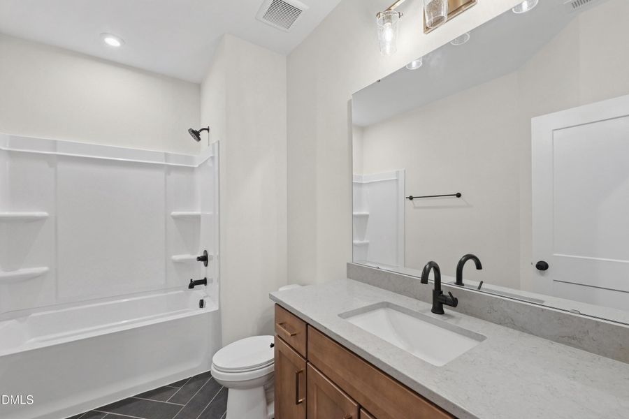 TL 91_Bathroom 2 TL 91_Bathroom 2