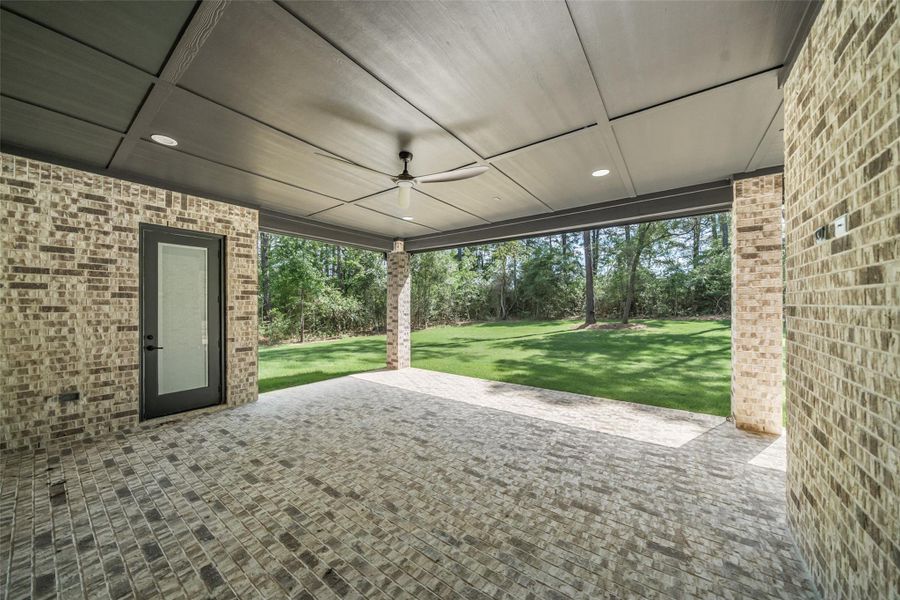 Exterior details and patio area of a home in , Plantersville (Image 4).