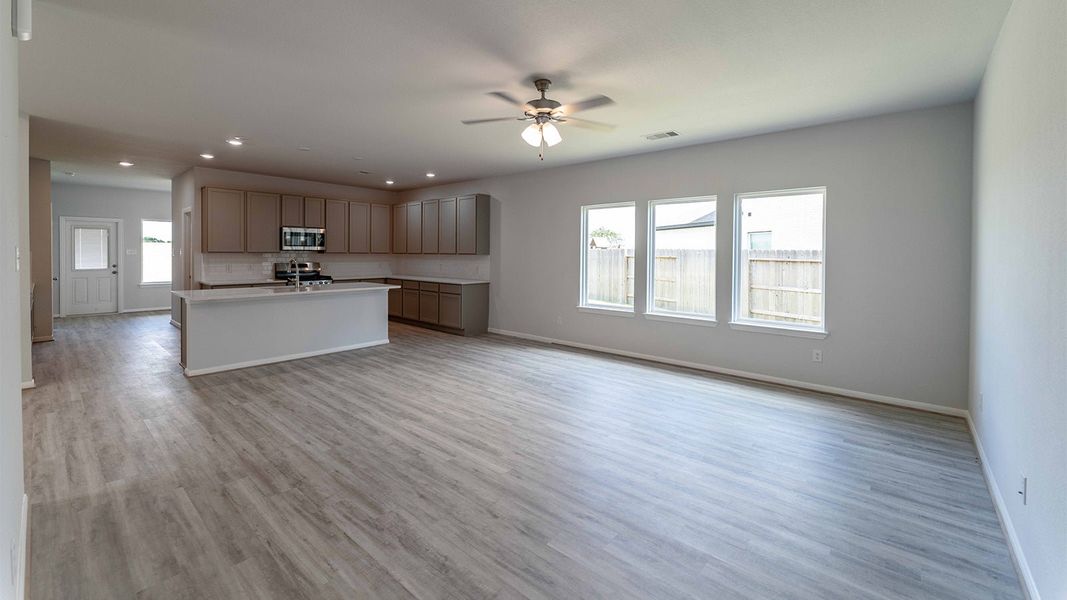 Spacious, unfurnished interior of a new home in Windrose Green, Angleton (Image 22).