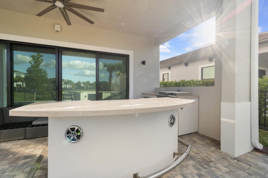 Outdoor Kitchen