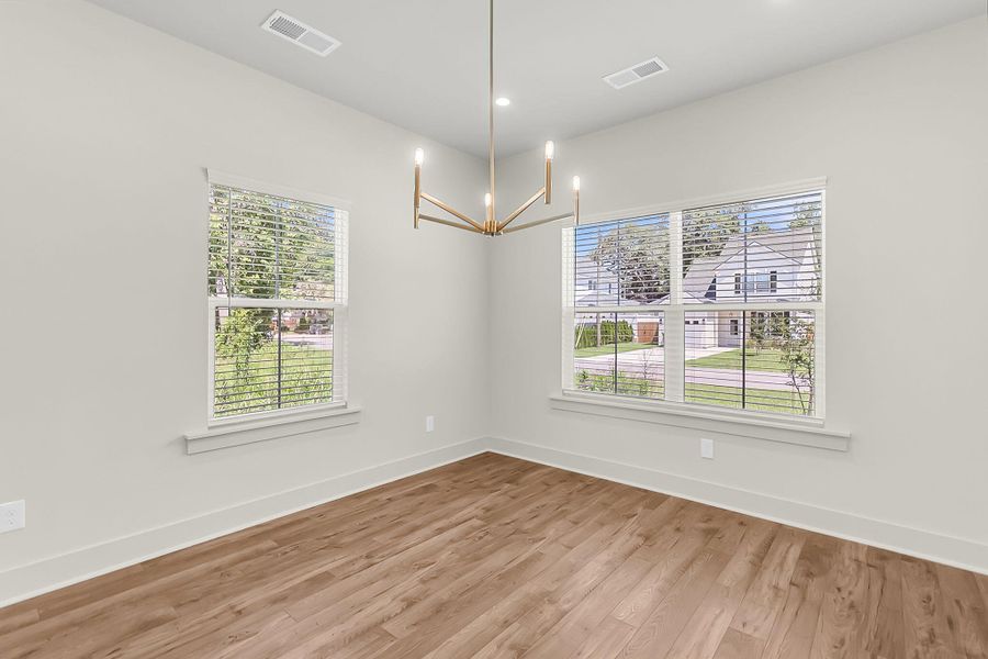 Spacious, unfurnished interior of a new home in , North Charleston (Image 18).