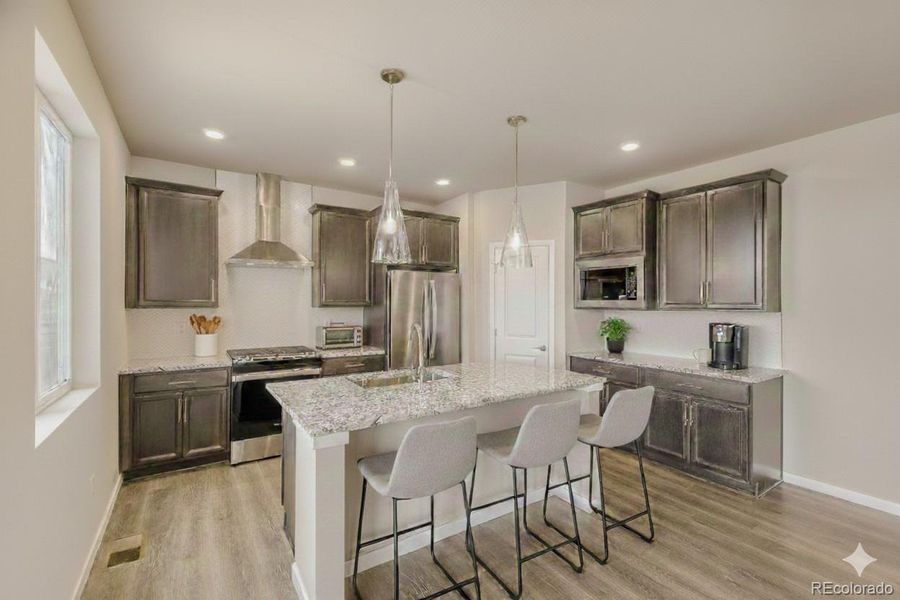 CHEF KITCHEN - STAGED