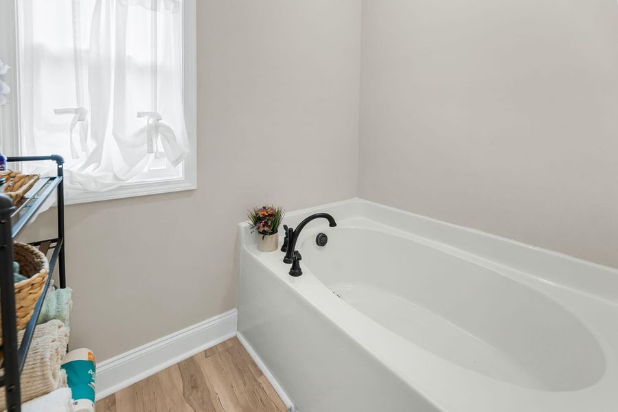 Image 33 of a home in .
