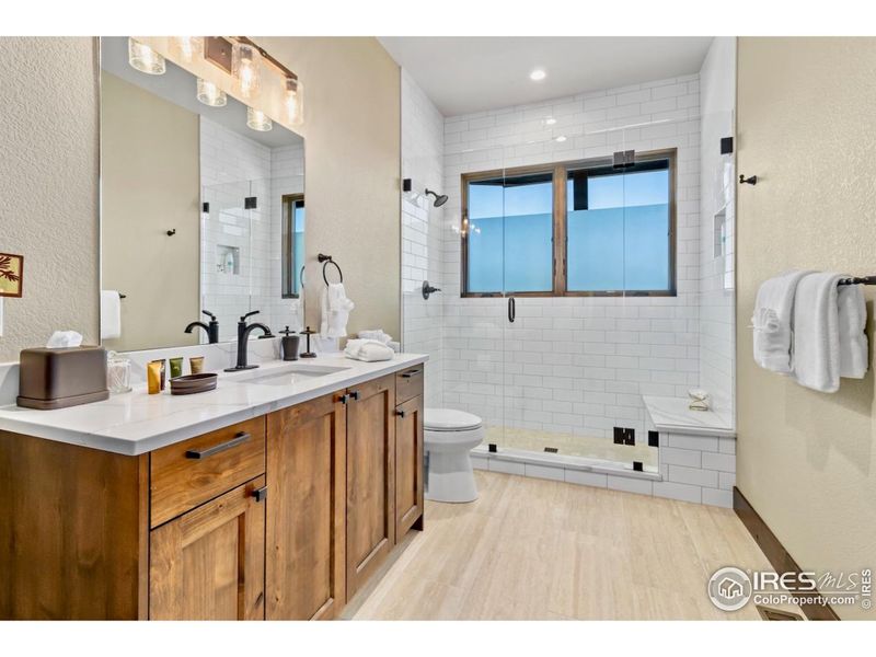 Example of possible views, furnishings and finishes